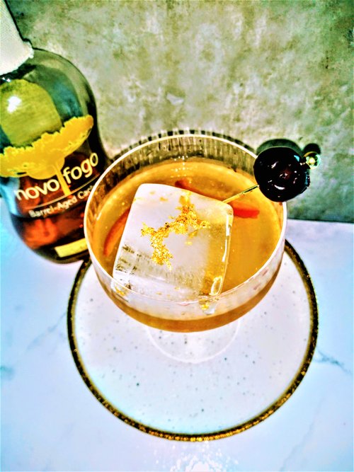 Drink Novo 24K Fashioned created by Donna Bogatin