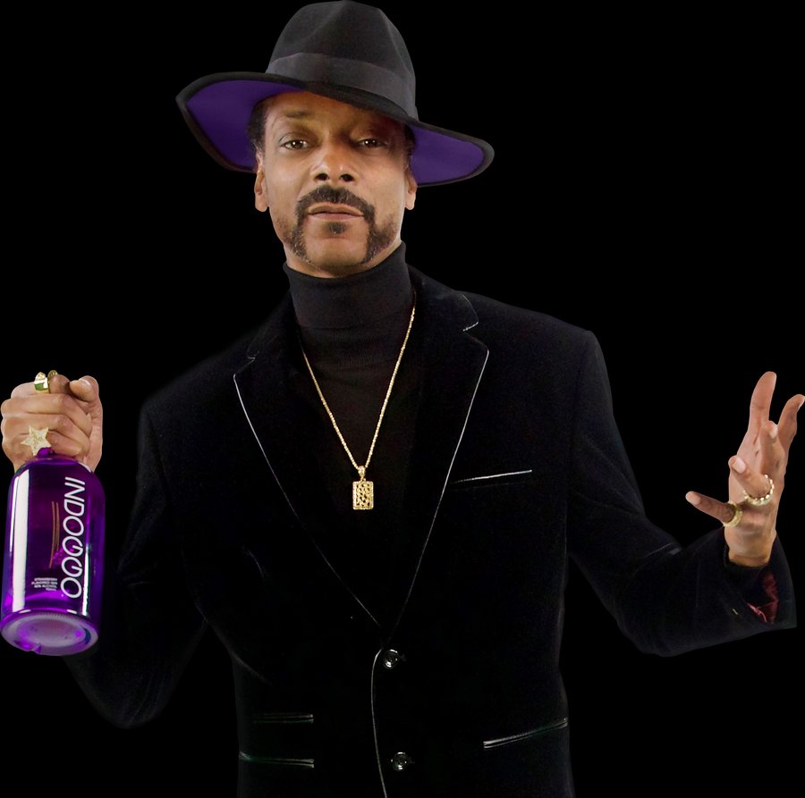 Snoop Dogg holding a bottle of INDOGGO Gin!