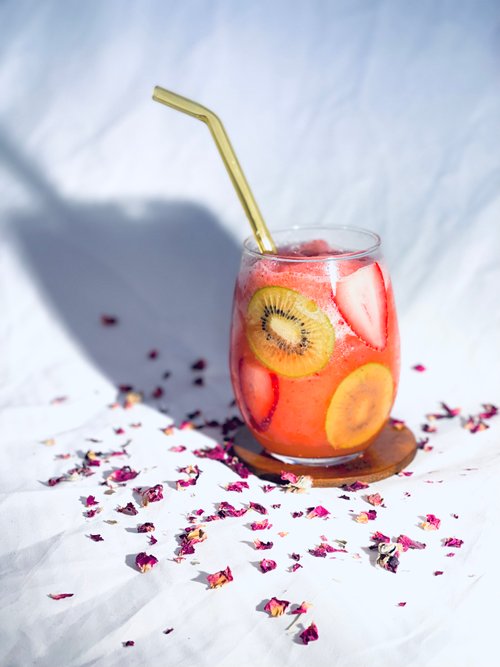 Drink Strawberry Kiwi Frosé created by Marie Yoshimizu